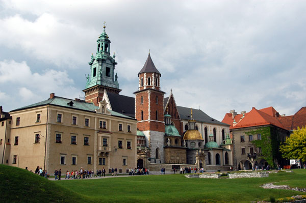 Wawel Cathedral was erected 1320-1364 by King Kazimierz the Great