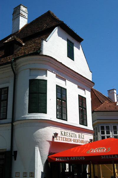 Kreszta Hz restaurant, Apca tja