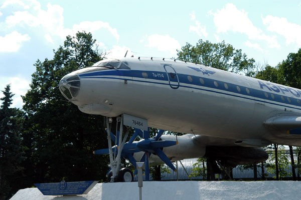 Aeroflot Tu-114 (RA-76464) at DME