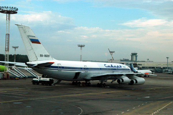 Sibir IL-86 (RA-86091) at DME