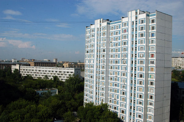 Apartment block NE of the Renaissance Hotel, Moscow