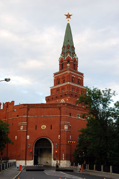Borovitskaya Tower, Kremlin