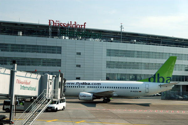 DBA 737 in Dsseldorf (D-AGEG)