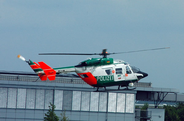 Nordrhein-Westfalen Polizei BK117 (D-HNWL) in DUS
