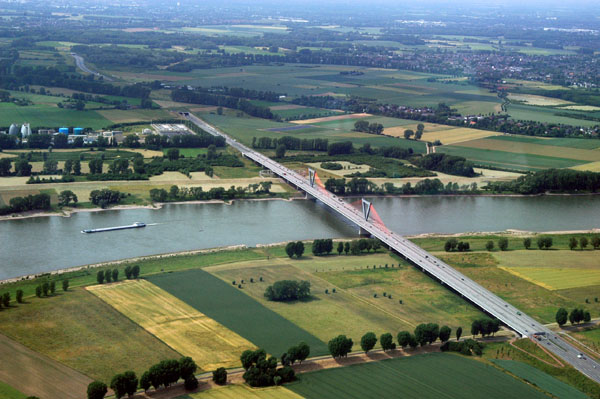 Autobahn 44 bridge over the Rhein, Dsseldorf, Germany