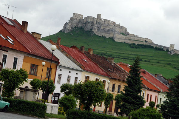 The castle looms over the town of Spisk Podhradie