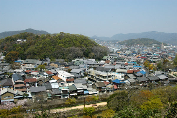 View of the town of Himeji from the Hyakken-Roka