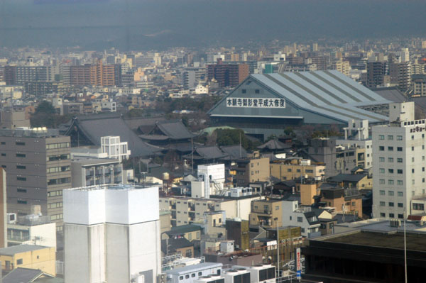 A similar structure is being used at Nishi Hongan-ji Temple