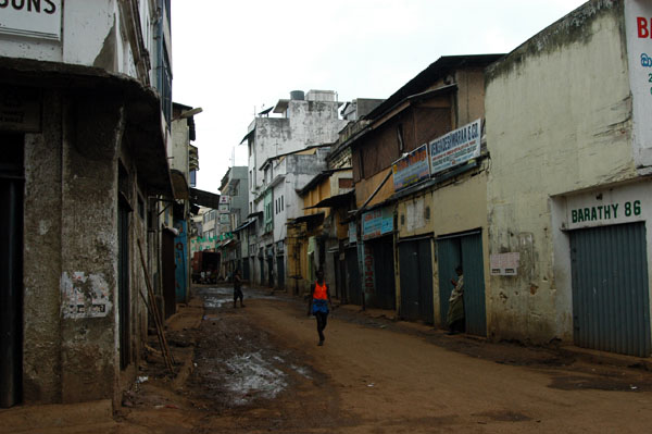 Inside the Pettah District, Colombo