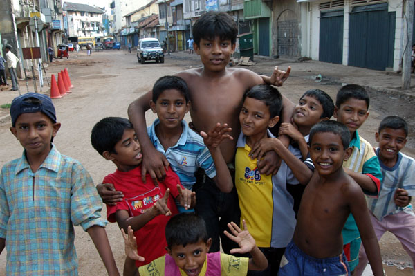 Kids group photo, Wolfendhal Street, Colombo