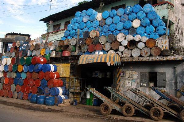 Oil by the barrel, Central Road, Colombo
