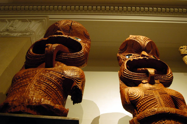 Pou Whakarae - 2 large figures from a Pa near East Cape