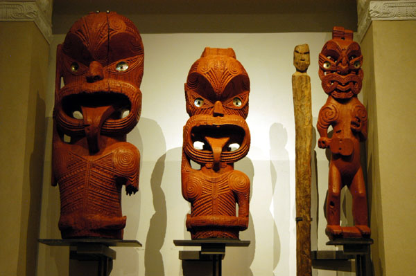 More Maori carvings at the Auckland Museum