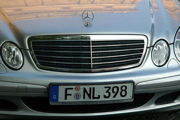 Mercedes with a Frankfurt license plate