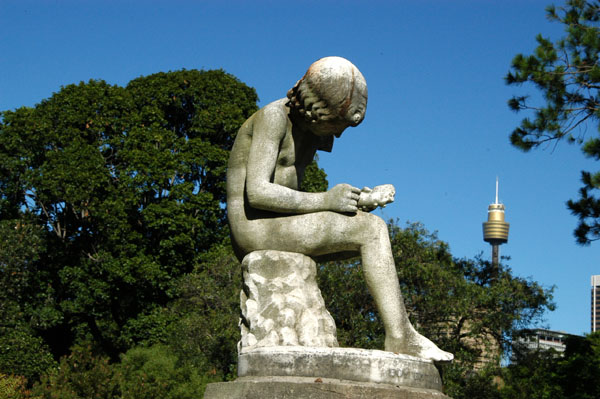 Royal Botanical Gardens, sculpture of boy with thorn