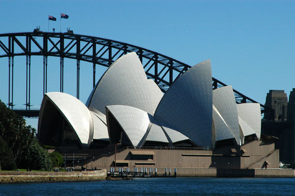 Sydney Opera House from the Botanic Garden
