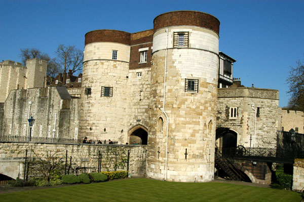 Byward Tower, the main entrance to the Towe of London