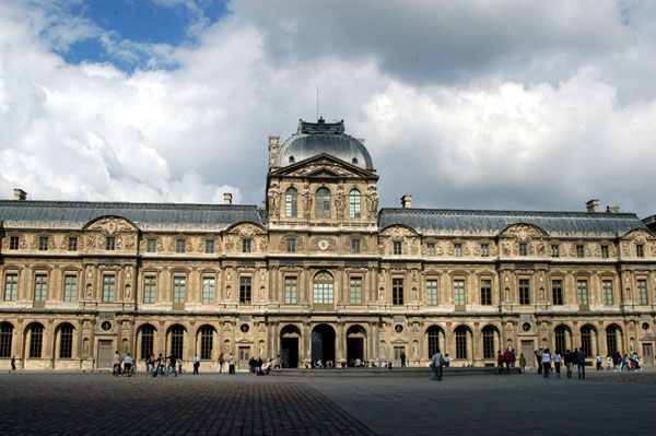 Pavilion de l'Horloge du Louvre (Sully Pavilion-17th C) and the Cour Carrée
