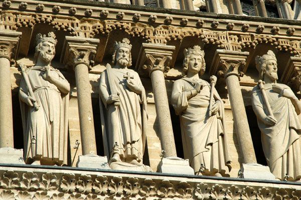 Gallery of the Kings of Judea above the 3 portals to Notre Dame