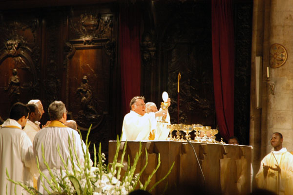 Service at Notre Dame Cathedral