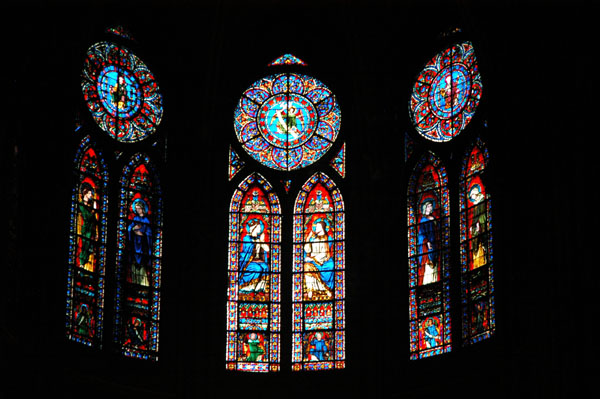 Stained glass windows above the altar, Notre Dame de Paris