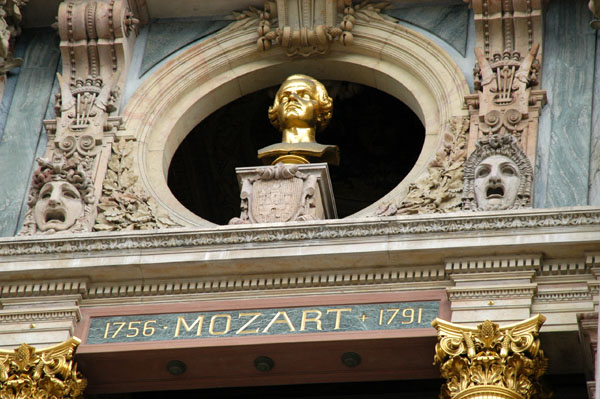 Bust of Mozart on the faade of the Opra Garnier