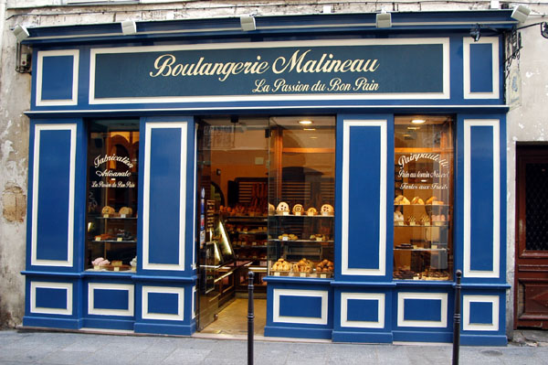 Boulangerie Malineau, Rue Vielle du Temple in Le Marais didn't go on holiday for August, but is closed Tuesday