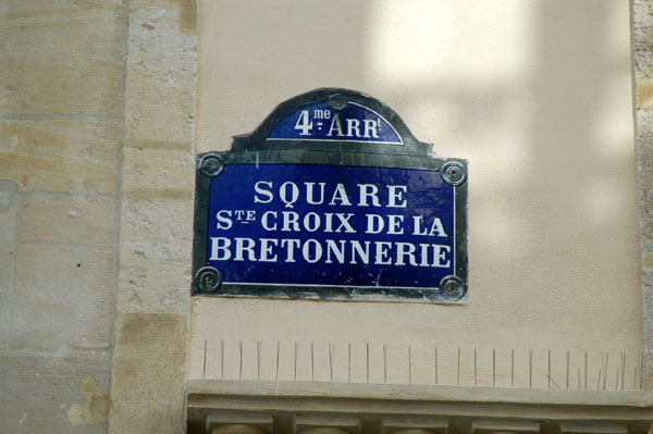Probably the only Square in Paris