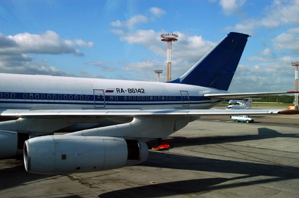Russkoe Nebo IL-86 (RA-86142) at DME