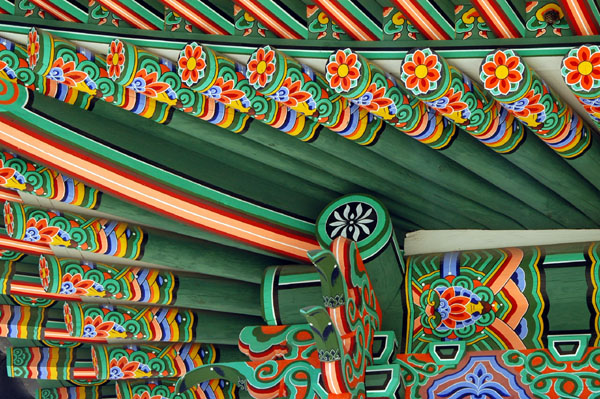 Roof detail, Junggungjeon, Changdeok Palace