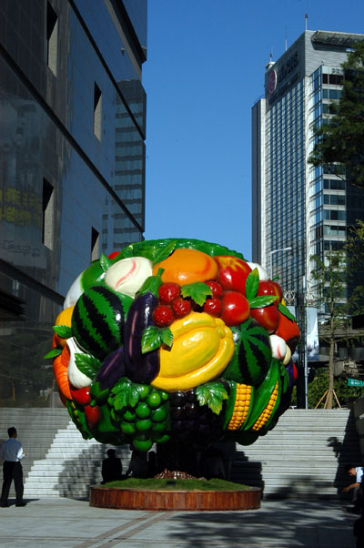 Giant fruit bowl at a new department store