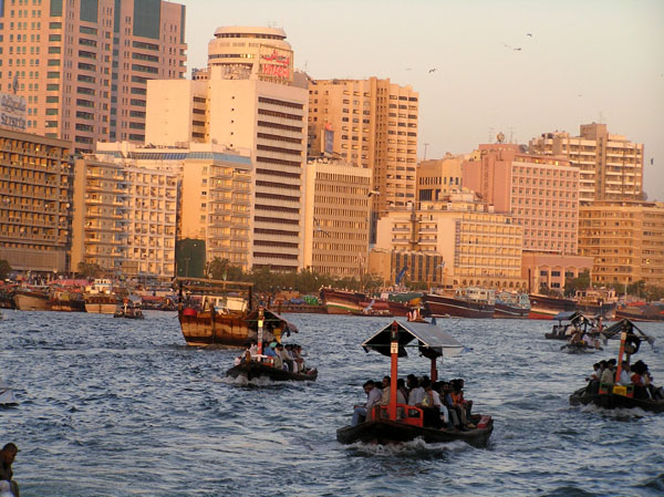 Evening abra traffic, Dubai Creek