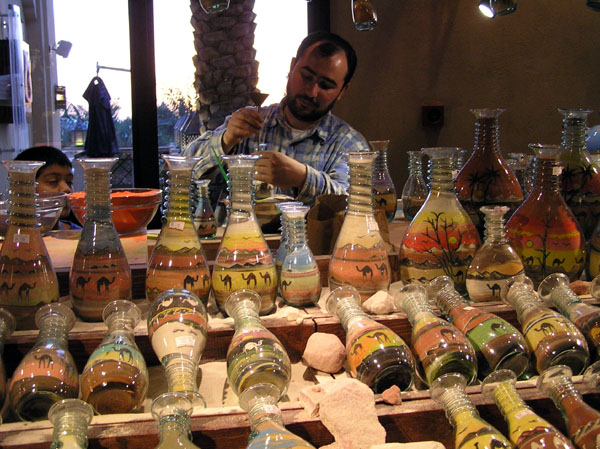 Sand bottle artist, Madinat Jumeriah