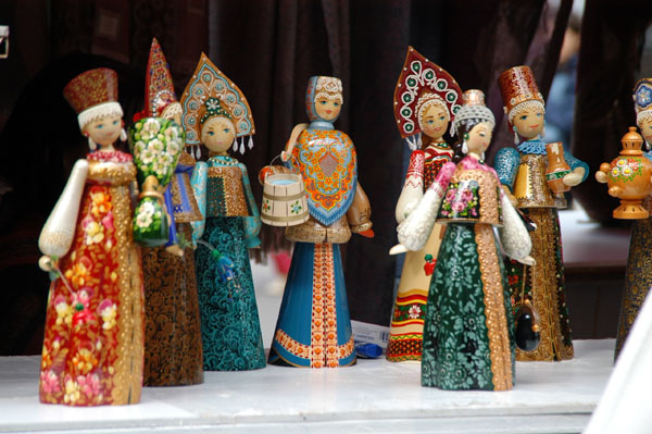 Traditional Russian dolls at an open air market at Revolution Square
