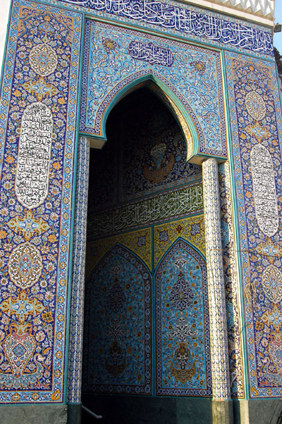 Monumental entryway - Zehra Mosque