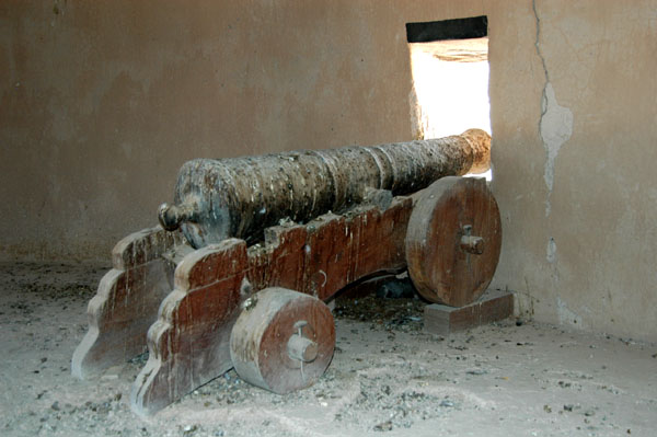 Old dirty cannon in Bukha Fort