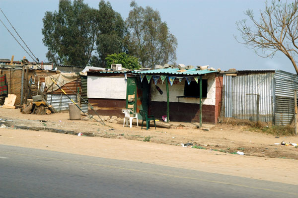Shacks built along the M511 north of Johannesburg