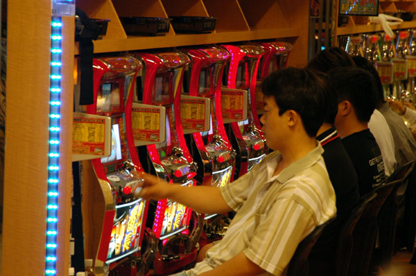 Slots in Osaka