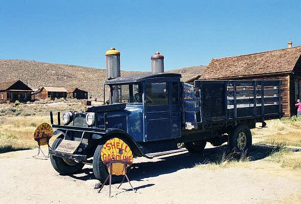 An old truck and gas station at Bodie