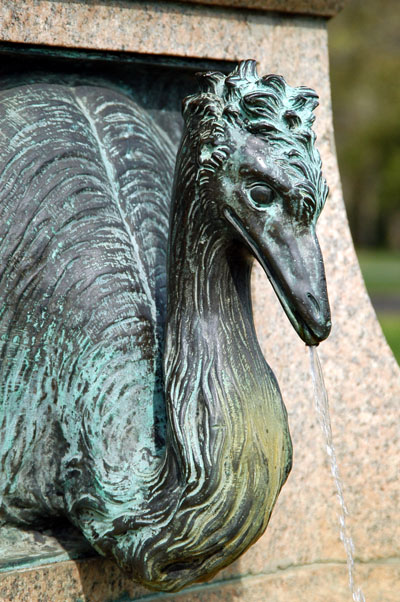 Emu, Carlton Gardens