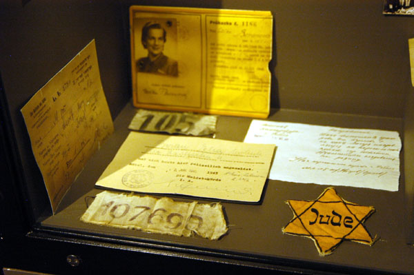 Holocaust gallery
