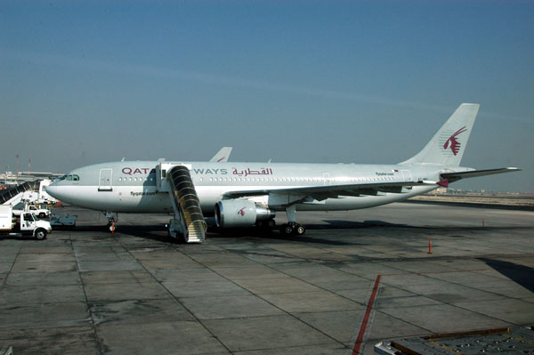Qatar Airways A330 at Doha (DOH/OTBD)