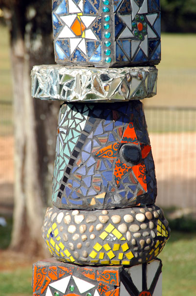 Mosaic pillars, Malanda