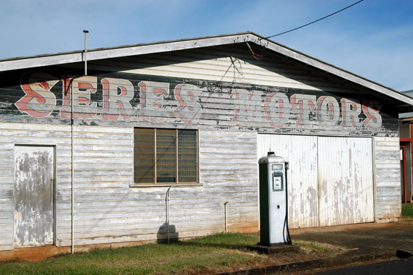 Old garage - Seres Motors, Malanda