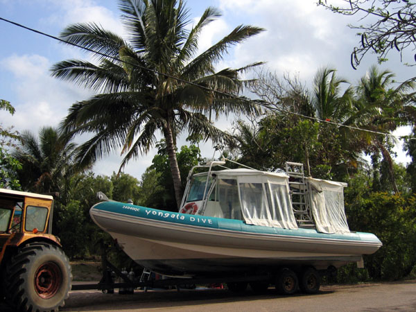 The Yongala Express, a 10m 12 passenger rigid inflatable dive boat