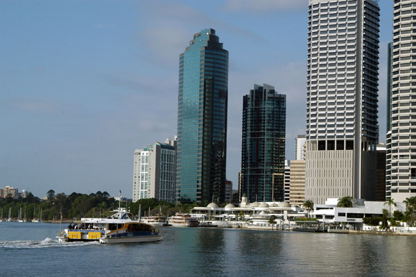 CityCat approaching Eagle Street Pier