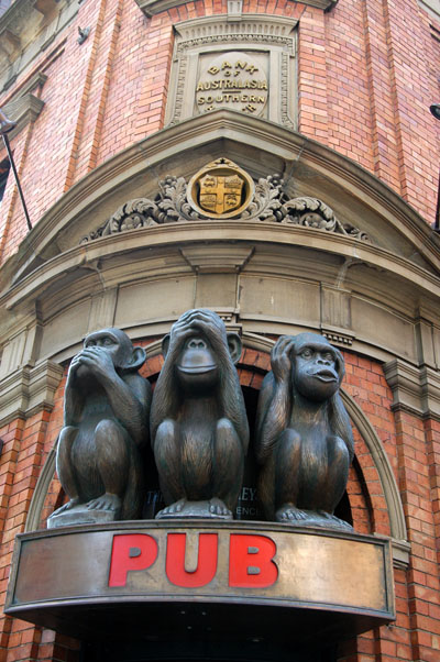 Three Monkeys Pub, George St.