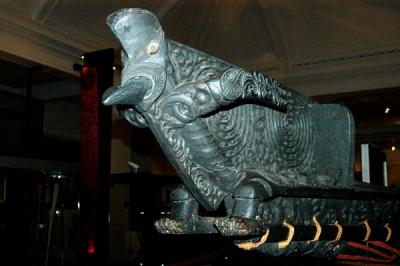 Prow of the war canoe Te Toki a Tapiri, built around 1836