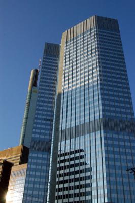 European Central Bank (Europäisches Zentralbank) 148m