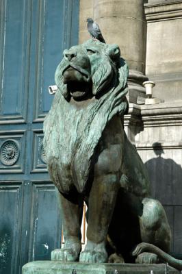 v3/93/329493/3/48232014.parisaug05025.jpg